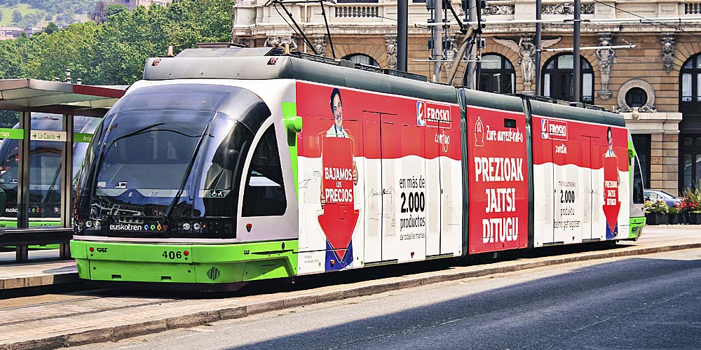 Publicidad Tranvia Bilbao_3 Vagones 1